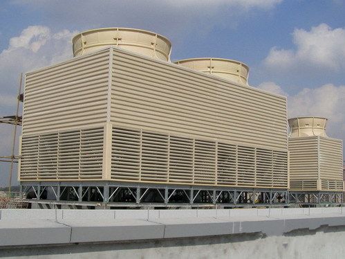 冷卻塔主要借助于水的蒸發冷卻作用而得到降溫